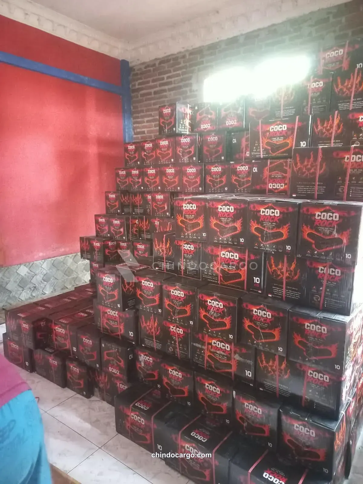 Karton arang dalam dokumentasi pengiriman